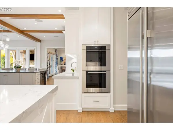 16871 GREENBRIER RD, Lake Oswego, OR 97034