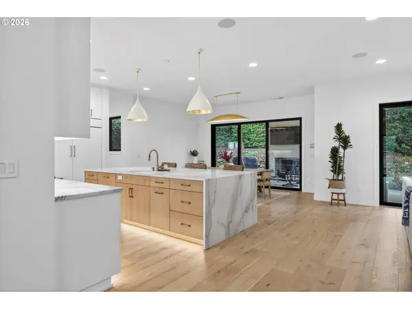 825 ELLIS AVE, Lake Oswego, OR 97034