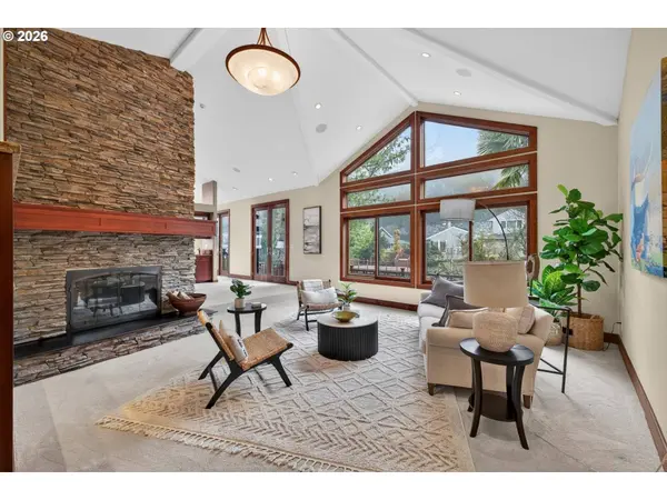 17907 CARDINAL DR, Lake Oswego, OR 97034