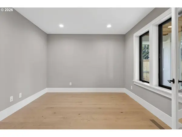 891 8TH ST, Lake Oswego, OR 97034