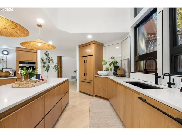 17288 BLUE HERON RD, Lake Oswego, OR 97034