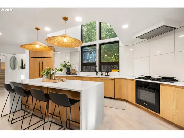 17288 BLUE HERON RD, Lake Oswego, OR 97034