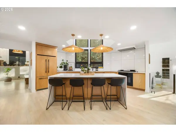 17288 BLUE HERON RD, Lake Oswego, OR 97034