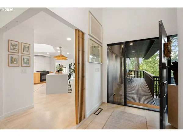 17288 BLUE HERON RD, Lake Oswego, OR 97034