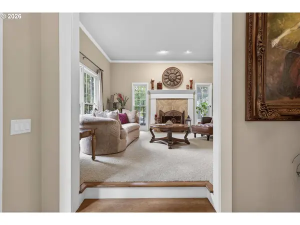 15200 LILY BAY CT, Lake Oswego, OR 97034