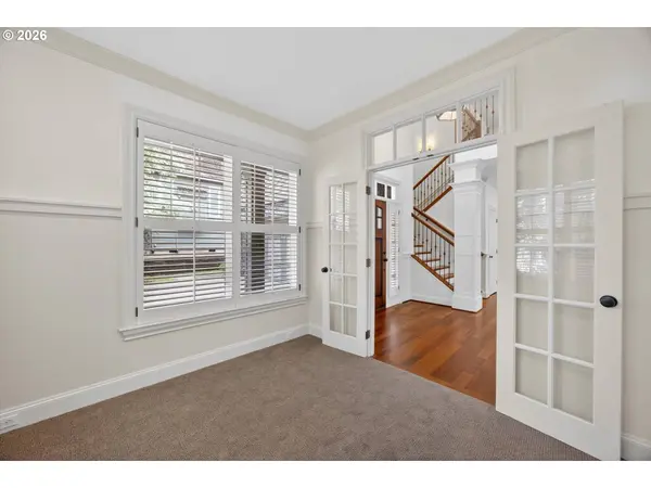 4054 CANAL WOODS CT, Lake Oswego, OR 97034