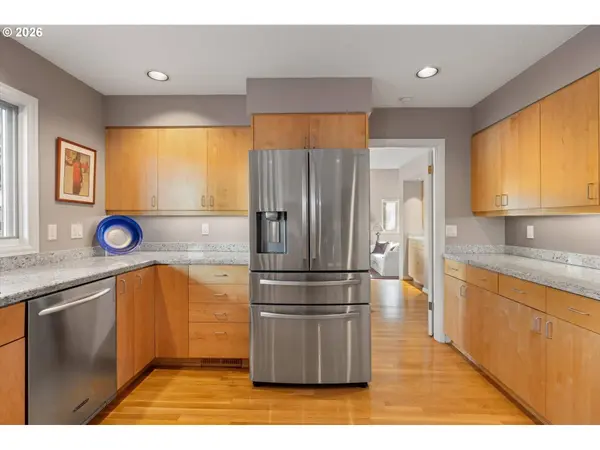 701 TERRACE DR, Lake Oswego, OR 97034