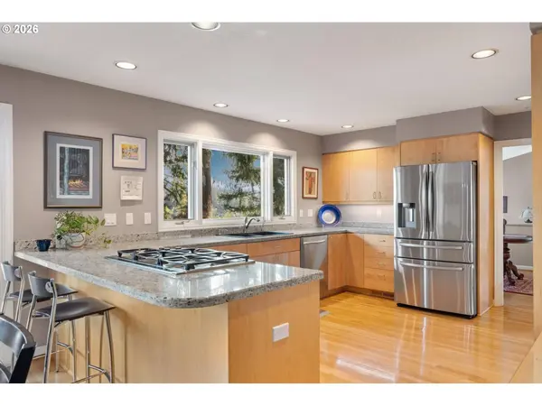 701 TERRACE DR, Lake Oswego, OR 97034