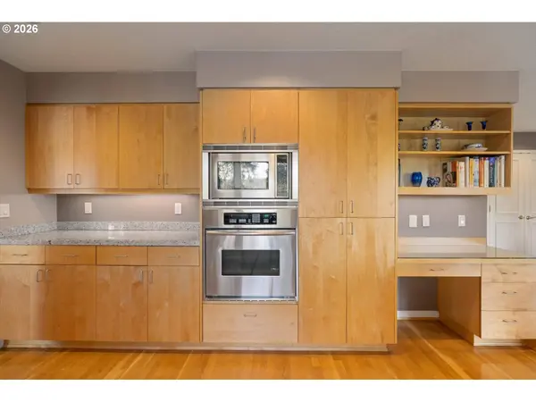 701 TERRACE DR, Lake Oswego, OR 97034