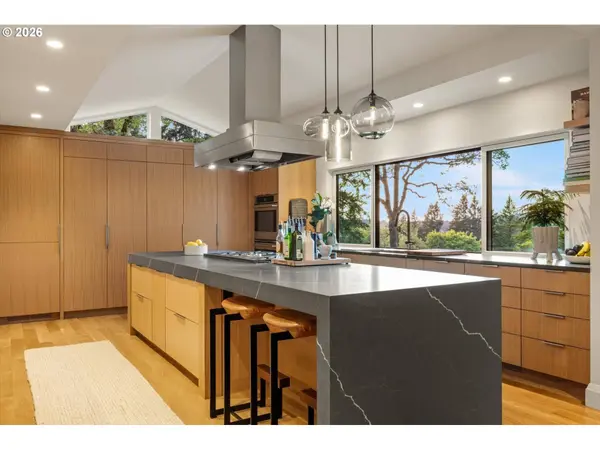 2627 PARK RD, Lake Oswego, OR 97034