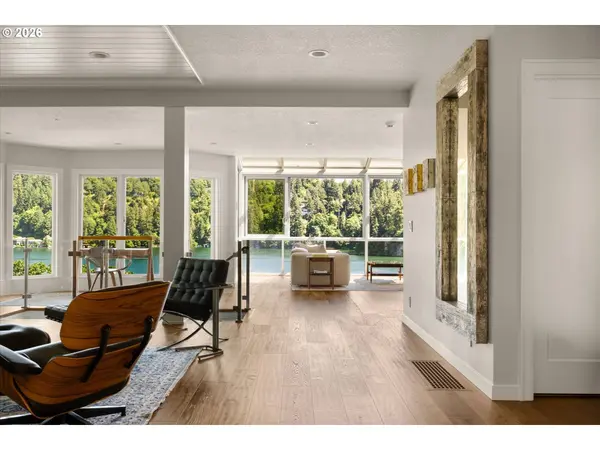 2470 SUMMIT CT, Lake Oswego, OR 97034