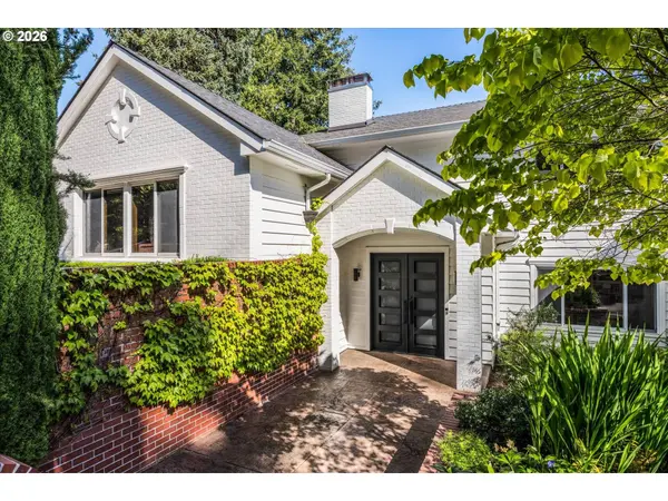 2470 SUMMIT CT, Lake Oswego, OR 97034