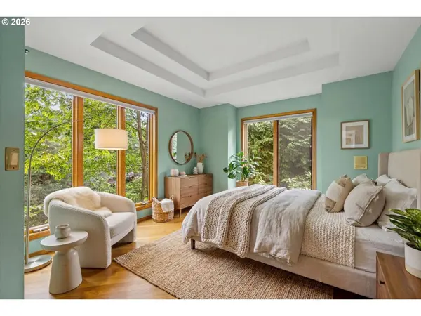 1700 VILLAGE PARK LN, Lake Oswego, OR 97034