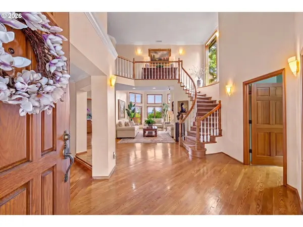1700 VILLAGE PARK LN, Lake Oswego, OR 97034