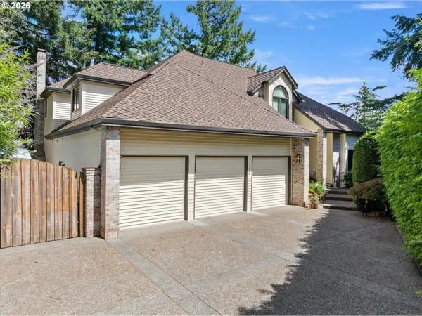 1700 VILLAGE PARK LN, Lake Oswego, OR 97034