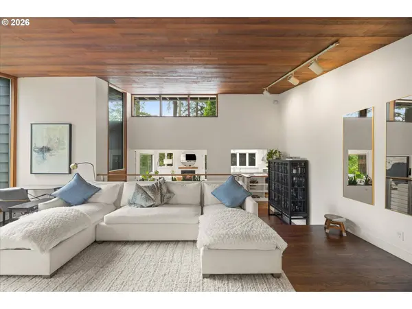 570 MIDDLECREST RD, Lake Oswego, OR 97034