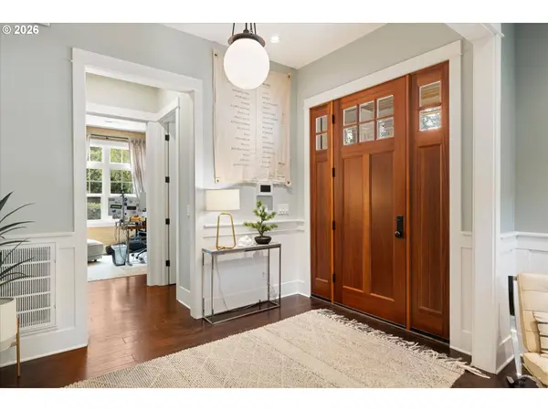 401 9TH ST, Lake Oswego, OR 97034