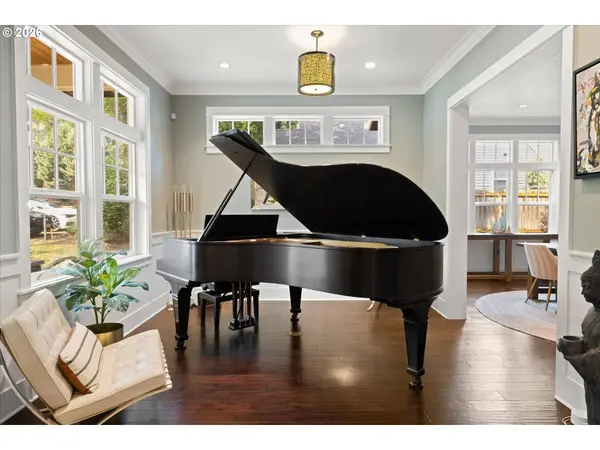 401 9TH ST, Lake Oswego, OR 97034