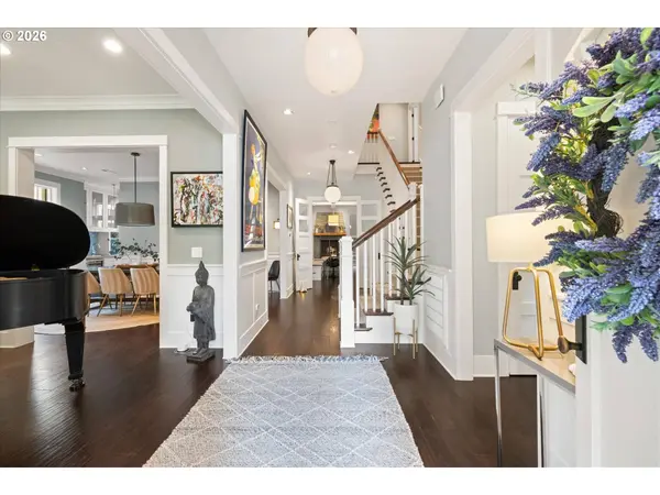 401 9TH ST, Lake Oswego, OR 97034