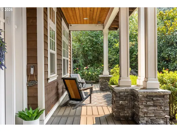 401 9TH ST, Lake Oswego, OR 97034