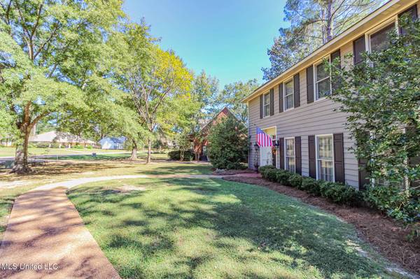15 Peachtree Lane, Madison, MS 39110