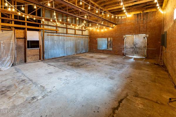 8484 Highway 483, Lena, MS 39094