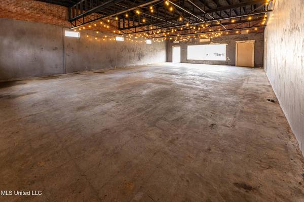 8484 Highway 483, Lena, MS 39094