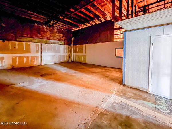 8484 Highway 483, Lena, MS 39094