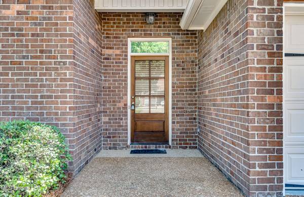 218 Crescent Ridge Drive, Madison, MS 39110