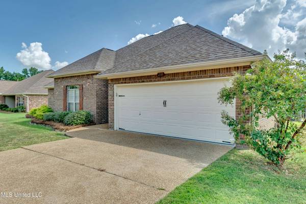 218 Crescent Ridge Drive, Madison, MS 39110