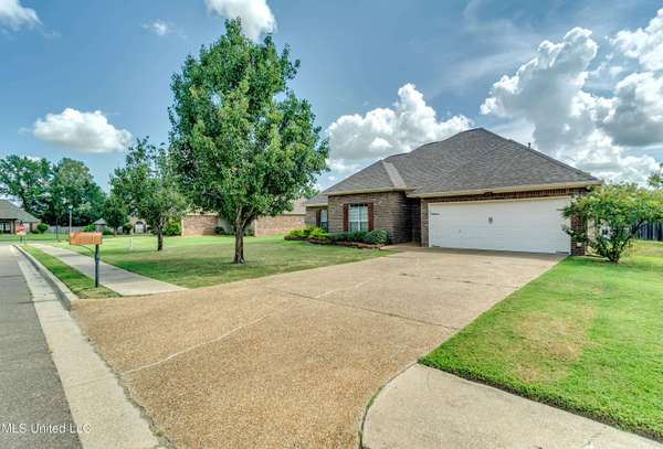 218 Crescent Ridge Drive, Madison, MS 39110