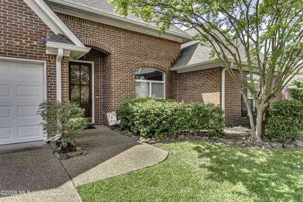 127 Eastside Drive, Brandon, MS 39047