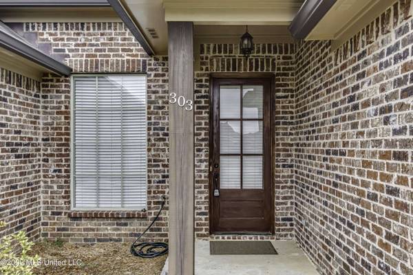 303 Ridge Pointe Drive, Brandon, MS 39042