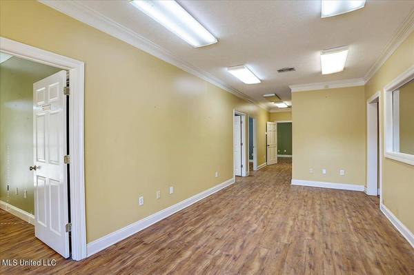 2873 Us 49, Florence, MS 39073
