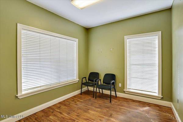 2873 Us 49, Florence, MS 39073