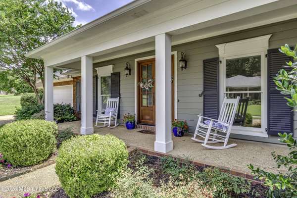 1020 Northshore Village Drive, Brandon, MS 39047