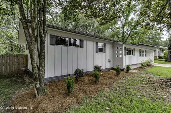 117 Hillcrest Drive, Clinton, MS 39056
