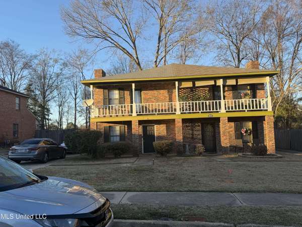 832 Sussex Place