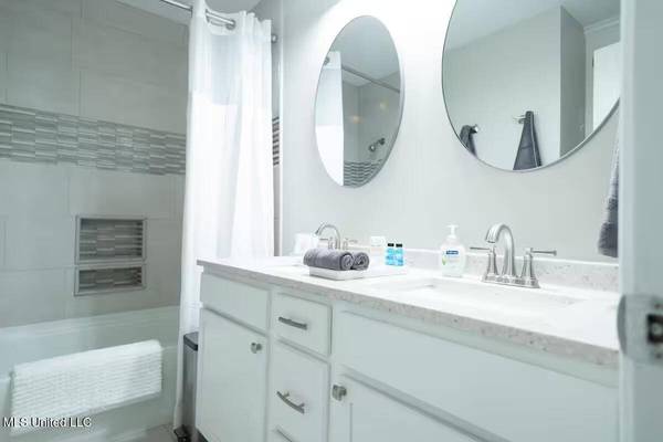 47 Northtown Circle, Jackson, MS 39211