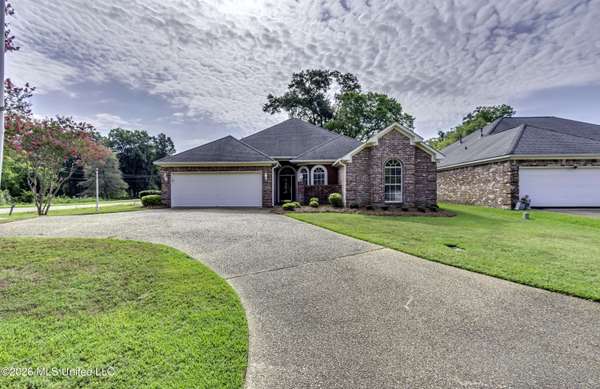 381 Bradford Drive, Brandon, MS 39047