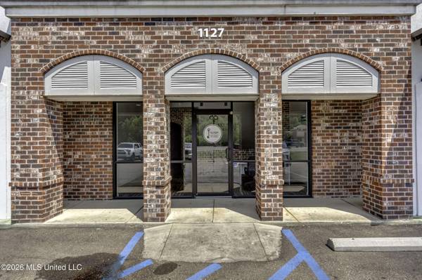 1127 Old Fannin Road, Brandon, MS 39047