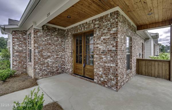 220 Freedom Ring Drive, Brandon, MS 39047