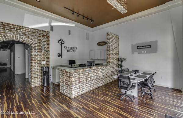 1127 Old Fannin Road, Brandon, MS 39047