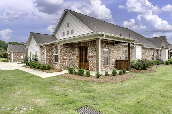 220 Freedom Ring Drive, Brandon, MS 39047