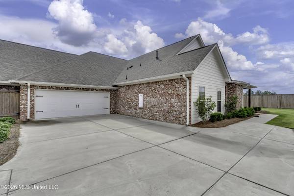 220 Freedom Ring Drive, Brandon, MS 39047