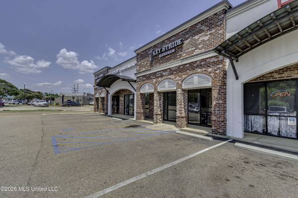1127 Old Fannin Road, Brandon, MS 39047