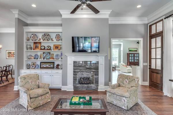 103 Ridgetop Circle, Flowood, MS 39232