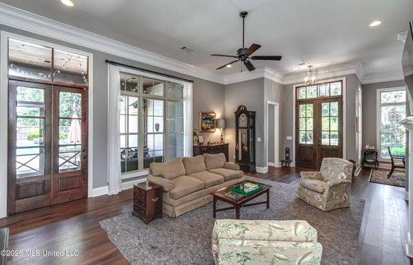 103 Ridgetop Circle, Flowood, MS 39232