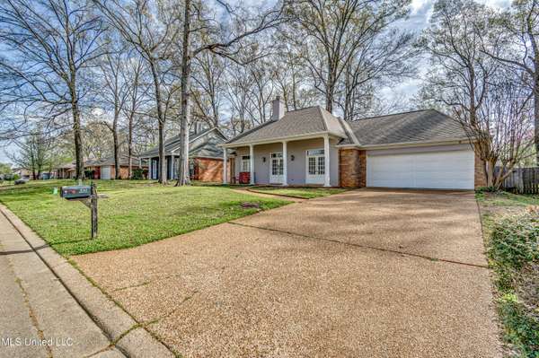 3041 Windwood Circle, Flowood, MS 39232