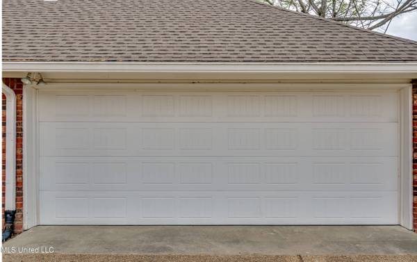 202 Brighton Drive, Clinton, MS 39056